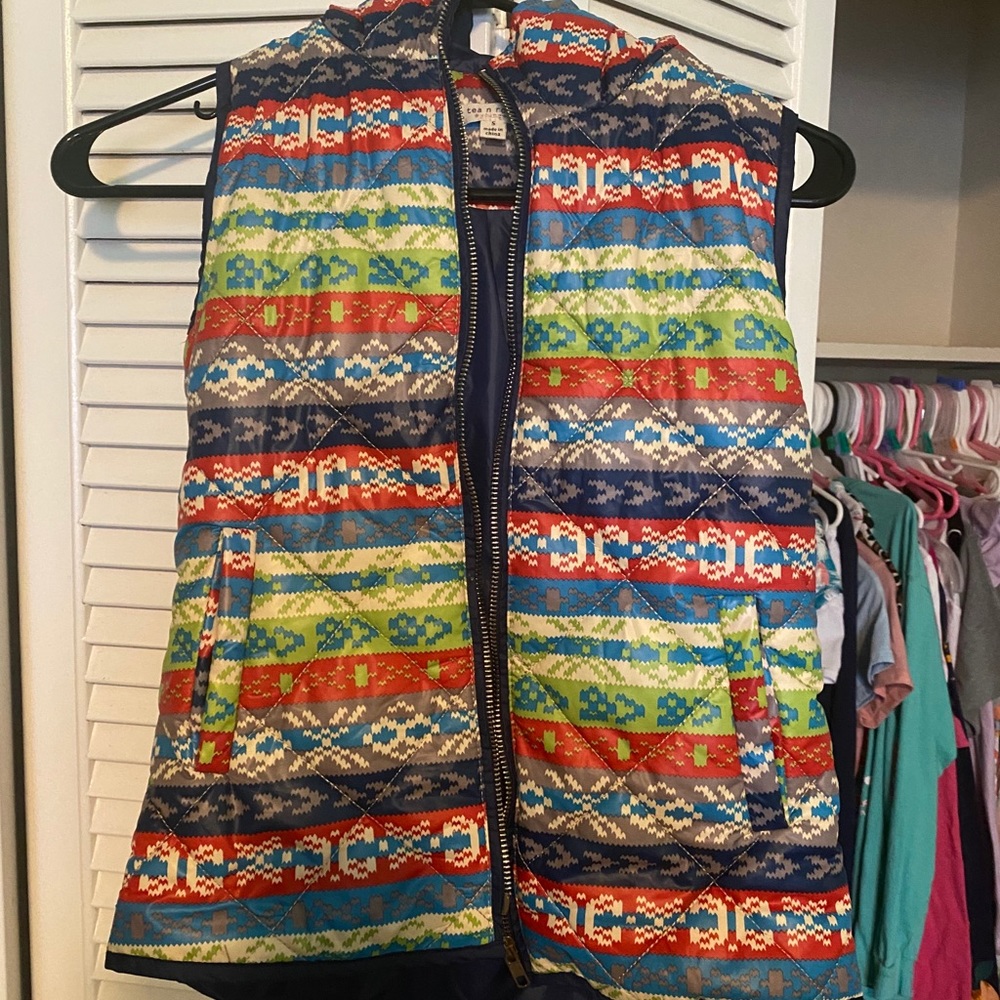 Kids small 4-6 vest with hood